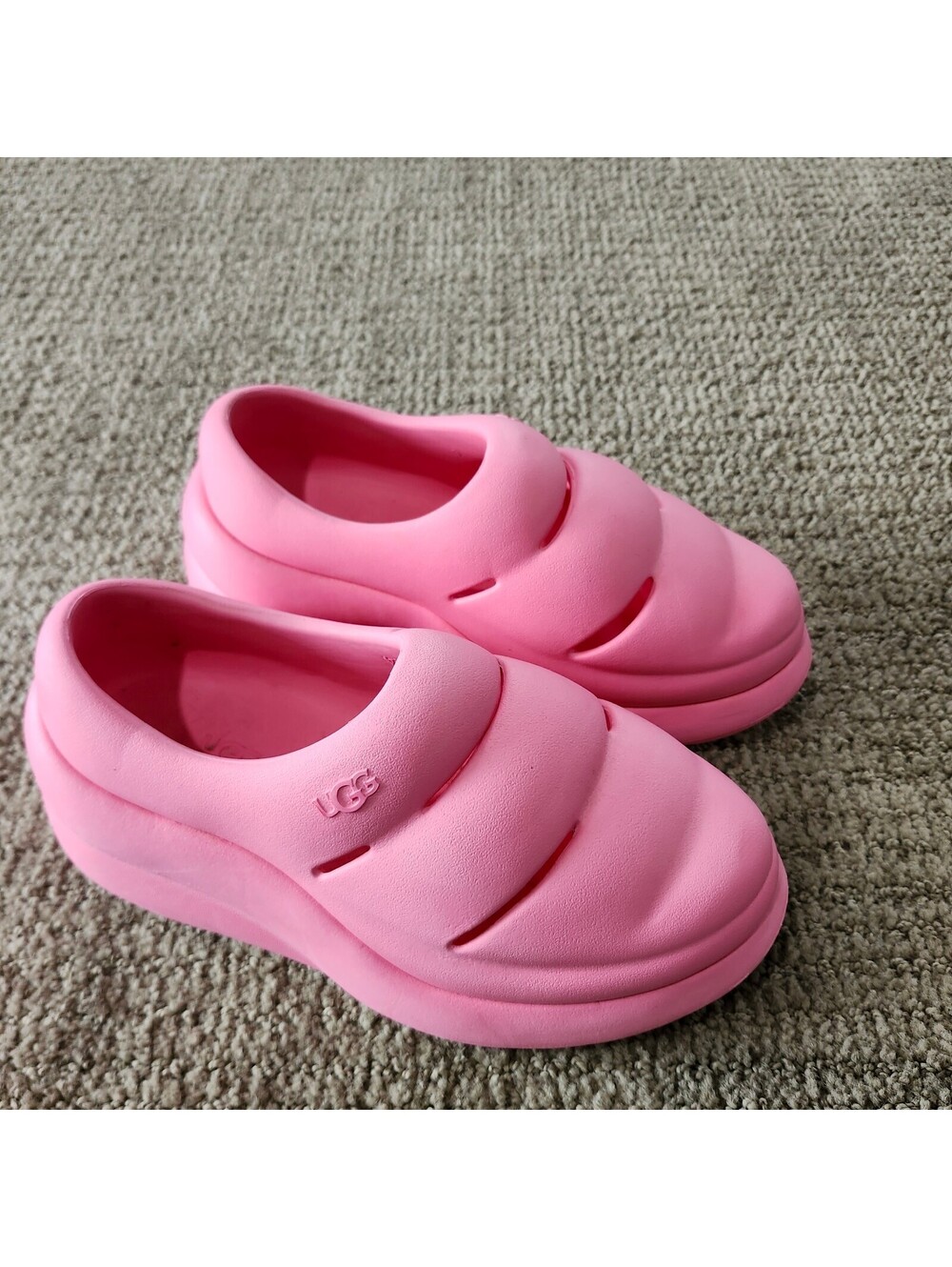 UGG Sport Yeah Clog Size K4 Women's Size 6